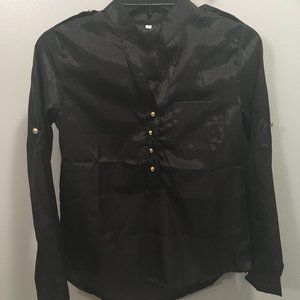 NWOT Black v-neck shirt size S